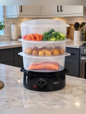 Bella Three-Tier Electric Food Steamer - Black and Clear